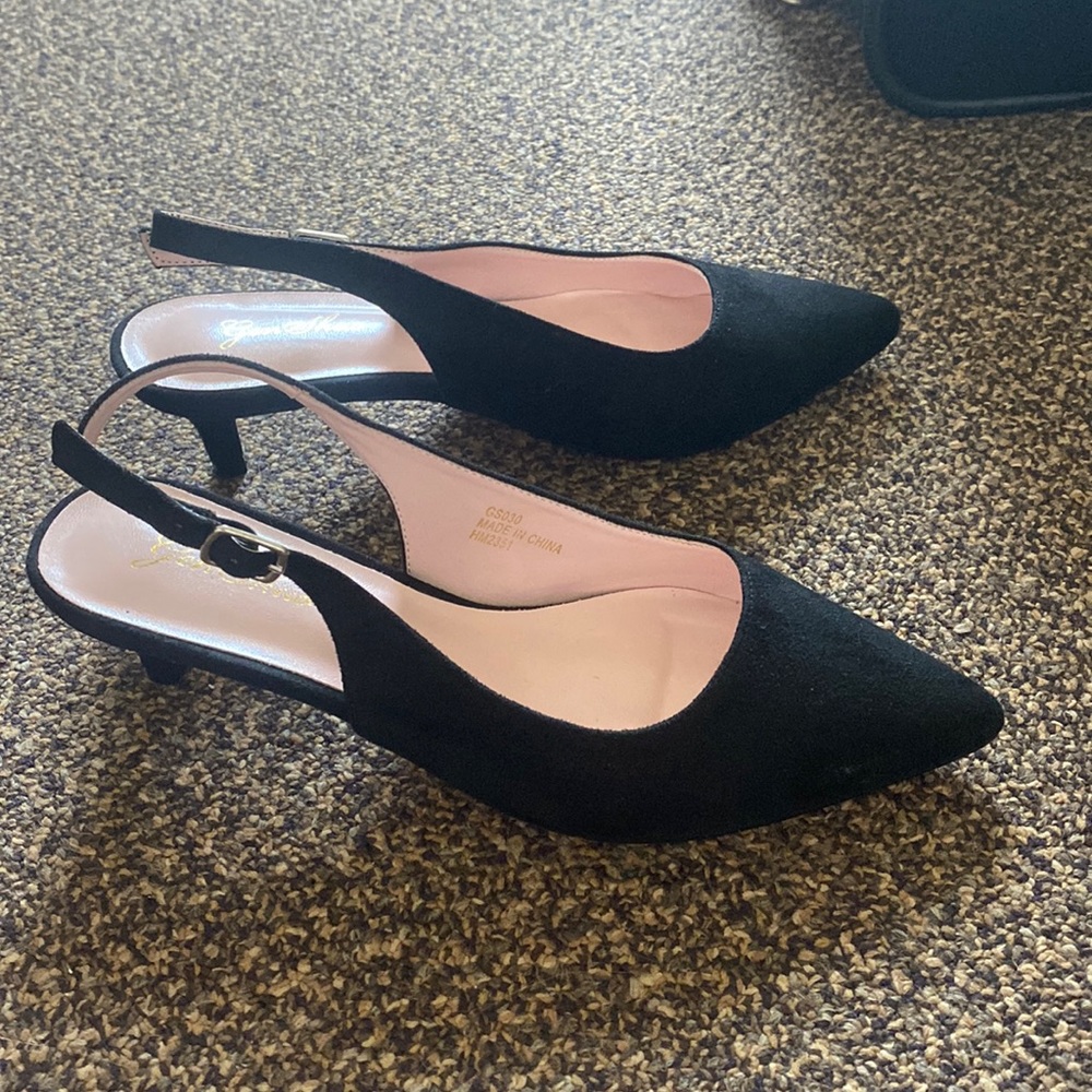 Kitten heels
